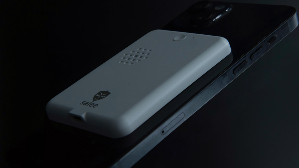 Assault, Harassment: Why Using a Personal Safety App Has Become Essential 2 5